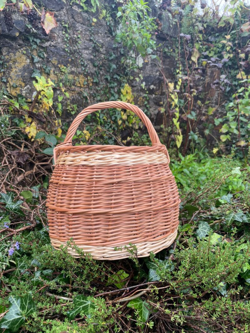 Buff and white foragers basket with handle